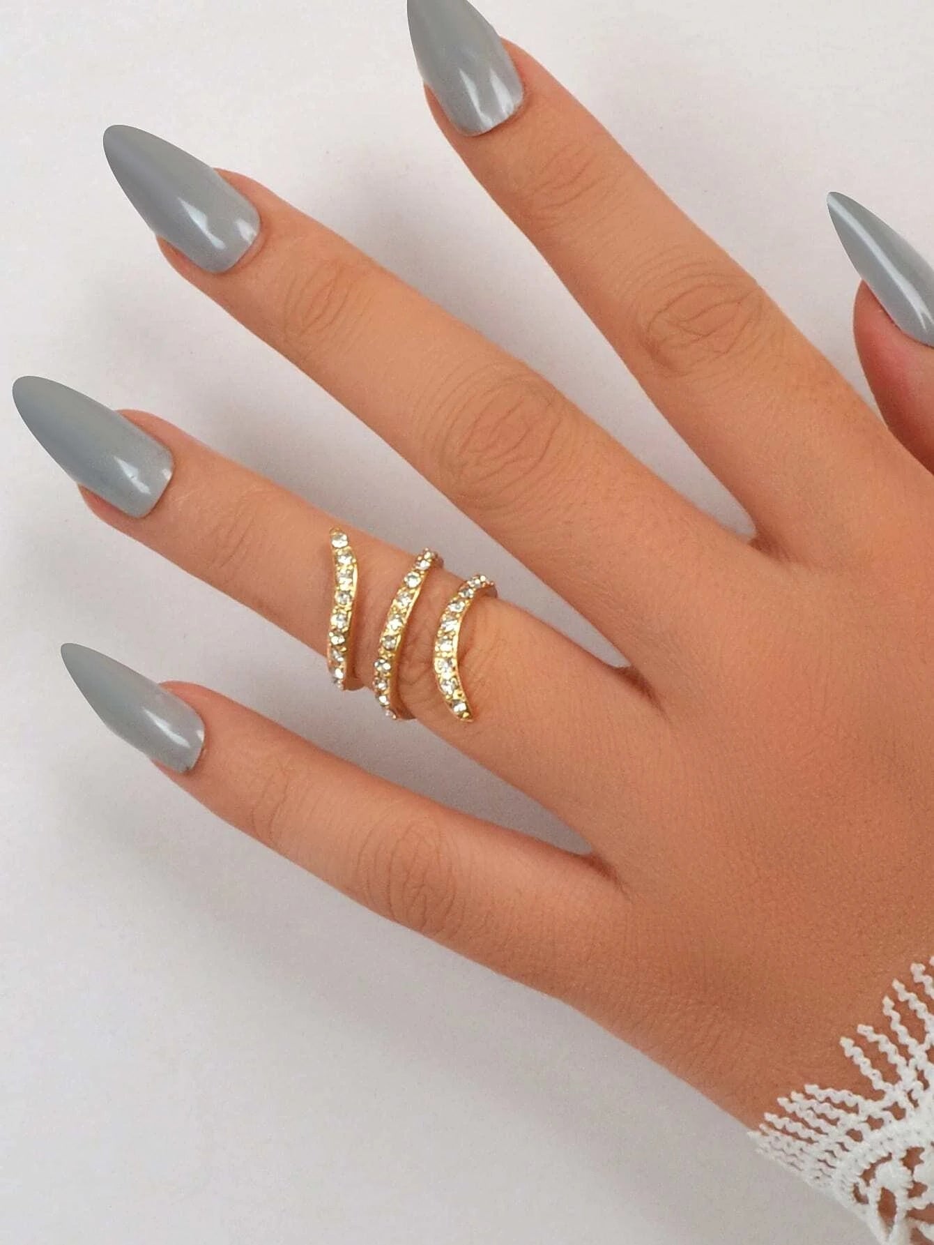 Full Rhinestone Twisted Finger Ring